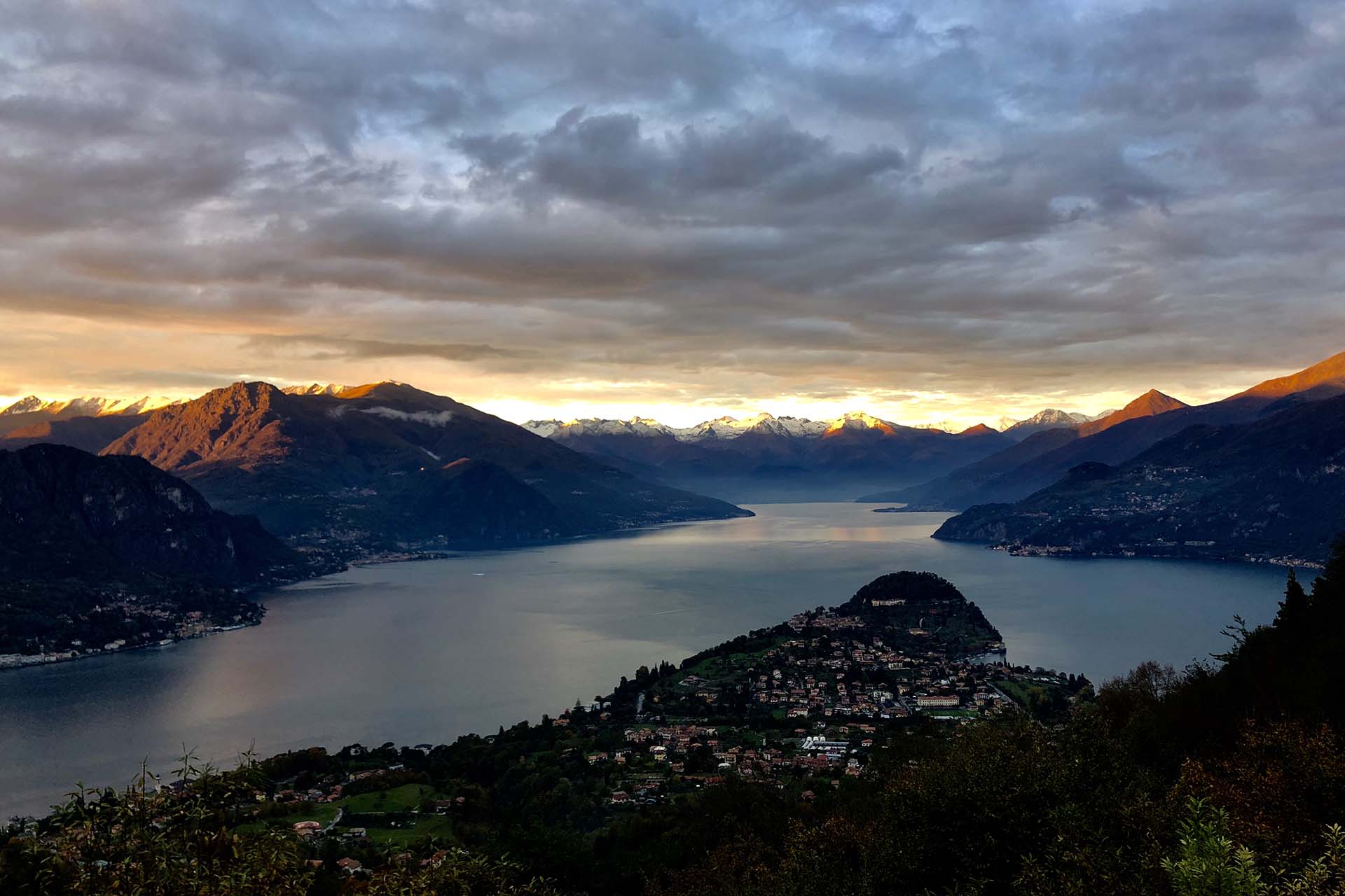 Dove le Alpi Incontrano l'Acqua